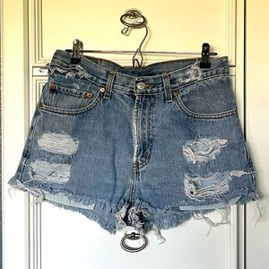Vintage Levi cut off shorts - Size 32